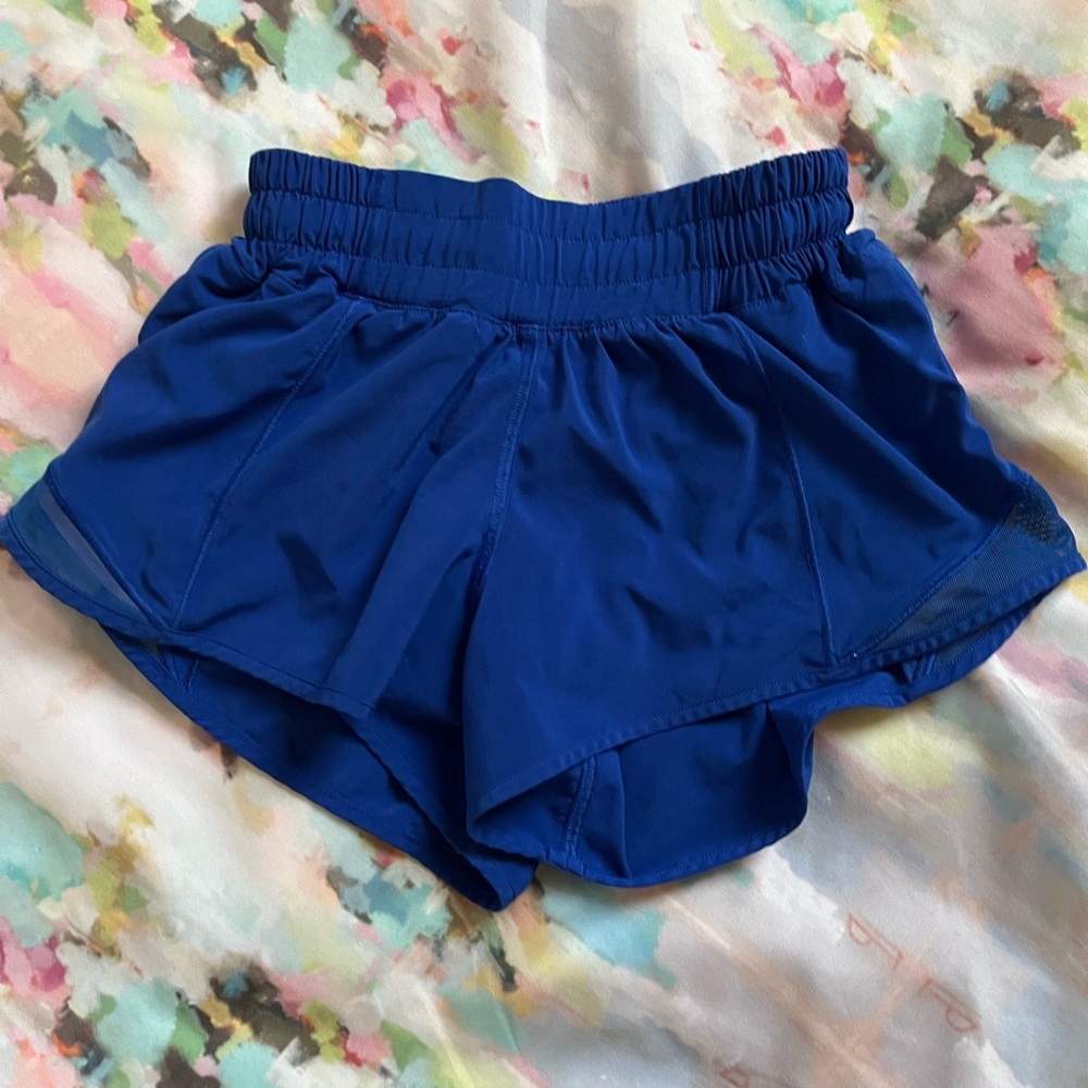 Lululemon hotty hot short 2.5”